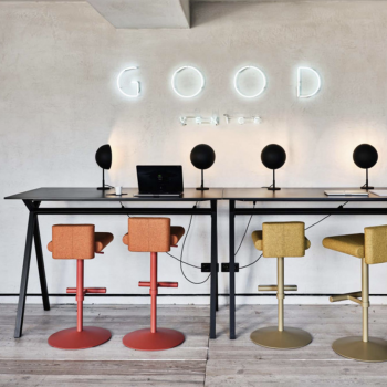 Dama desk with metal structure by Midj