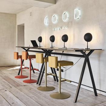 Dama desk with metal structure by Midj