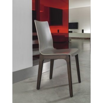 Alfa chair by Bontempi with lacquered wood monocoque and quilted cushion