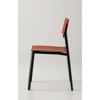 Beba Young chair in Point House polypropylene