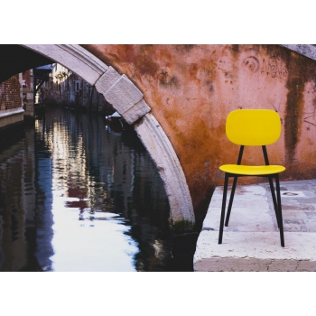 Tata chair with seat in polypropylene or wood by PoinHouse