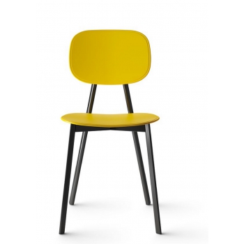 Tata chair with polypropylene seat by PoinHouse