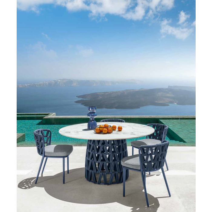 Swipe dining chair by Talenti