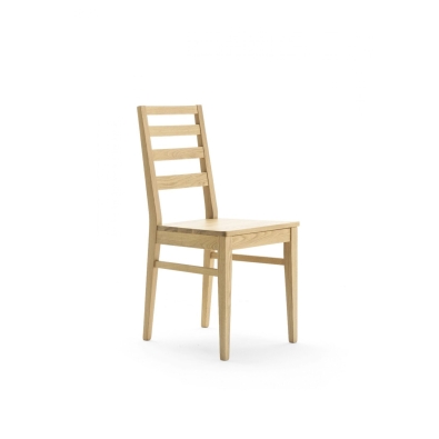 Nice chair by Altacorte in oak