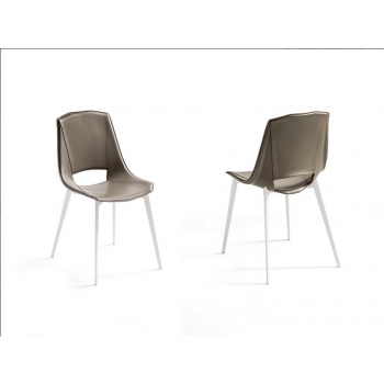 Eva chair 1 of Point House