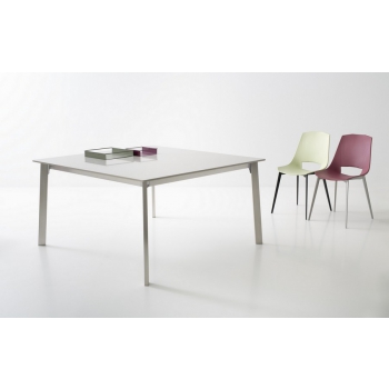 Eva chair 1 of Point House