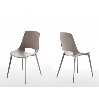 Eva chair 1 of Point House