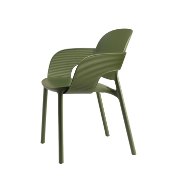 Hug chair with armrests by Scab Design