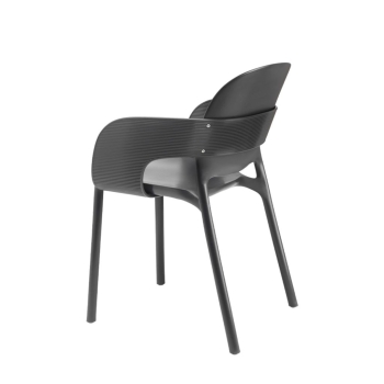 Hug chair with armrests by Scab Design