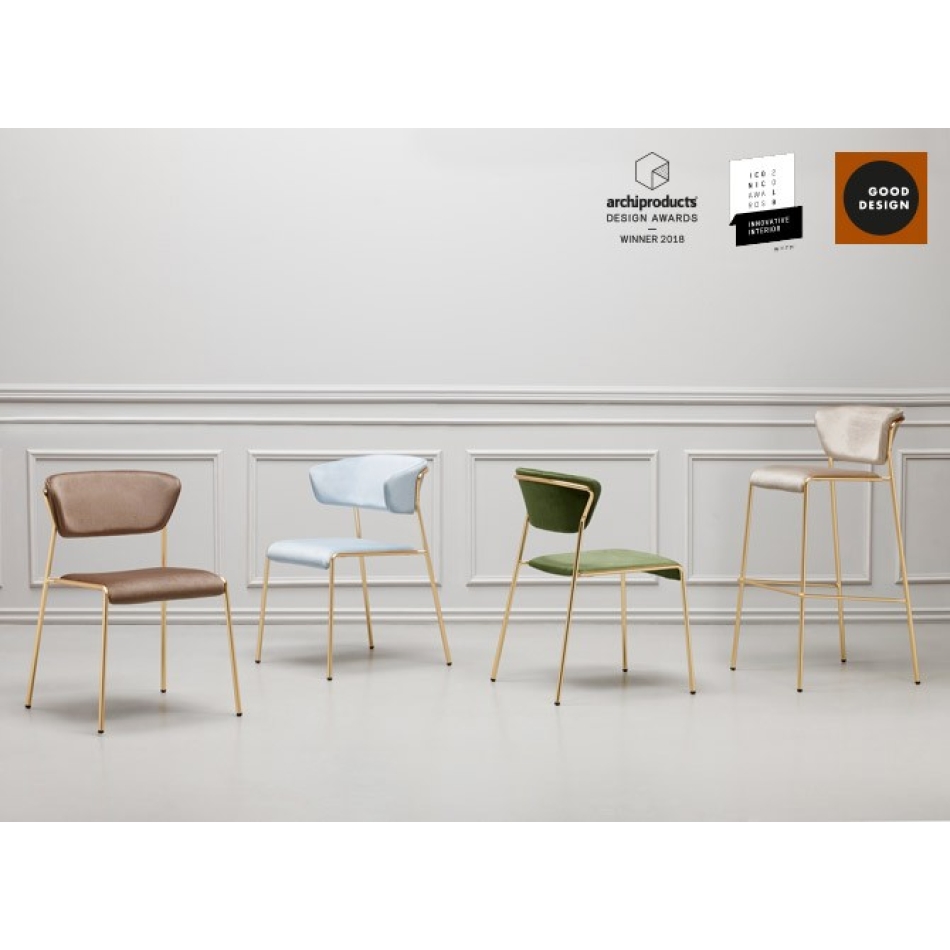 Lisa chair with padded seat and backrest by Scab Design