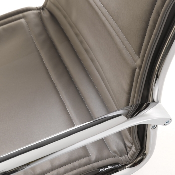 Lux chair by Olivo & Groppo padded with sled base