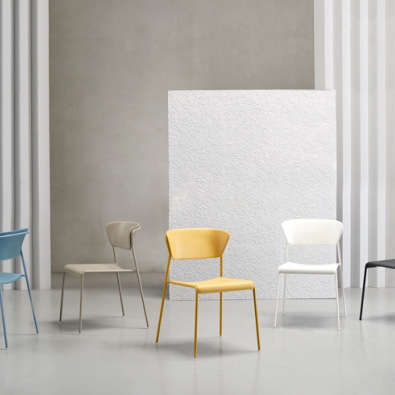 Mannequin 4 legs chair in Scab Design technopolymer