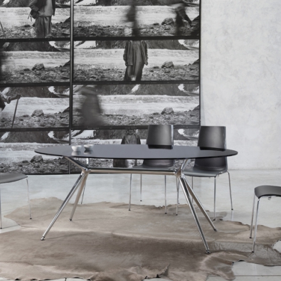 Mannequin 4 legs chair in Scab Design technopolymer