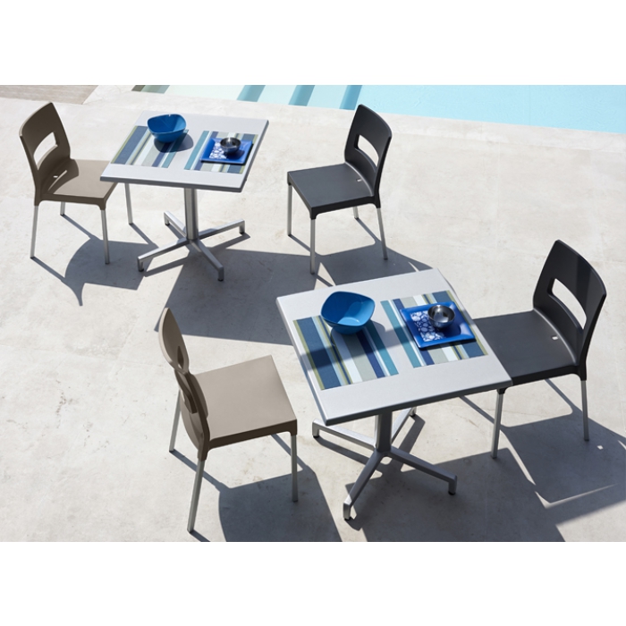 Maxi Diva Chair by Scab Design 