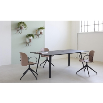 Mentha chair with armrests by Scab Design
