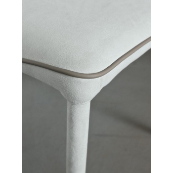 Nata chair by Bontempi in padded and upholstered steel