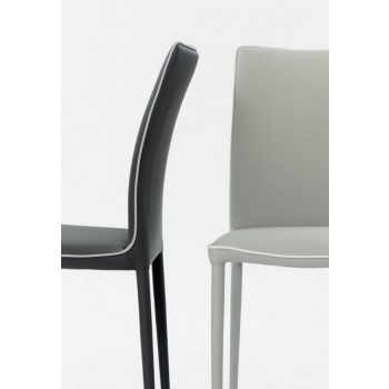 Nata chair by Bontempi in padded and upholstered steel