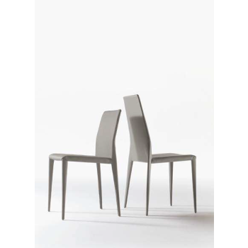 Nubia chair by Ingenia Bontempi in eco-leather