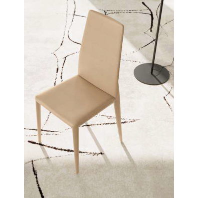 Nubia chair by Ingenia Bontempi in eco-leather