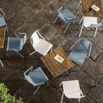 Ola metal chair for indoor and outdoor stacking by Midj