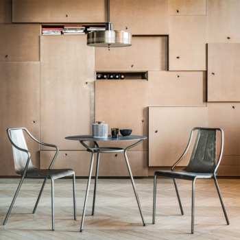 Ola metal chair for indoor and outdoor stacking by Midj