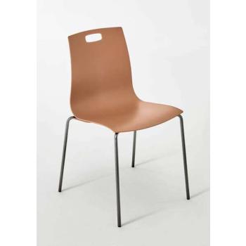 Olly chair by Ingenia bontempi