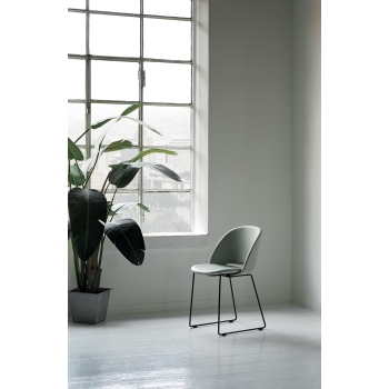 Polo chair by Bontempi in solid wood or steel