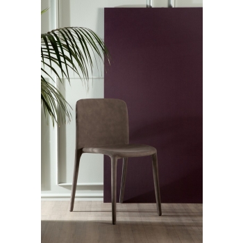 Queen Tonin House Chair