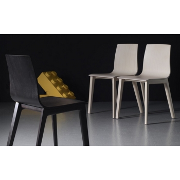 in Scab Design wood chair Smilla