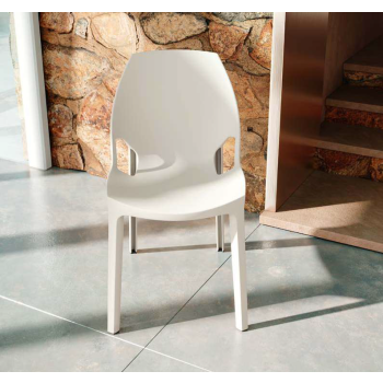 Spirit chair by Ingenia