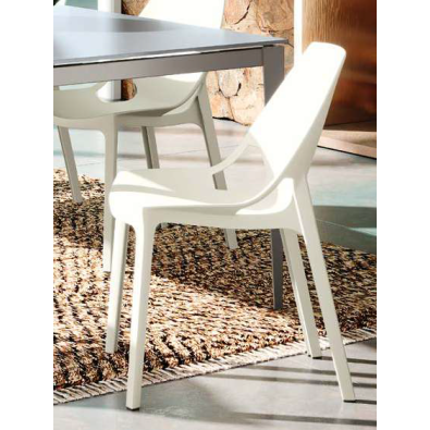 Spirit chair by Ingenia