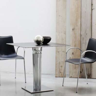 Zebra Pop chair with upholstered armrests Scab design