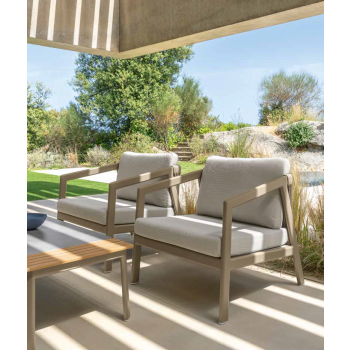 Nova set with sofa, two armchairs and coffee table