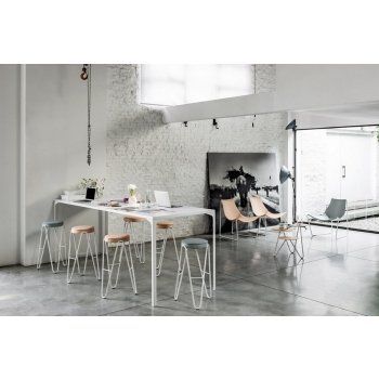 Midj Apelle Jump Stool with elegant leather seat and steel frame