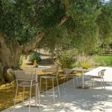 Moon Alu bar stool by Talenti