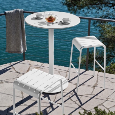 Easy stool by Connubia Outdoor