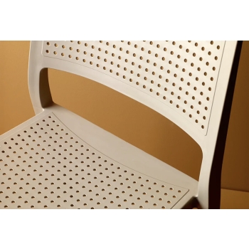 Stackable Emi stool by Scab design