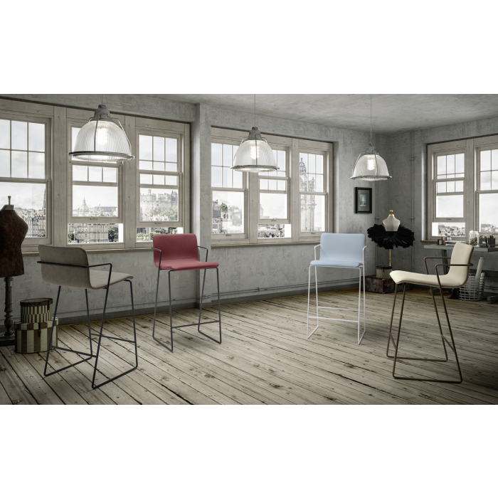 Fluid / C stool by Zamagna