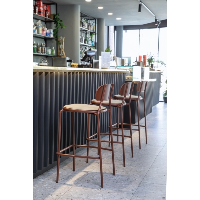 Fox Vermobil Stackable Iron Stool