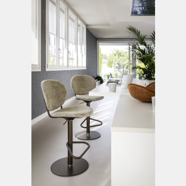 Inès CS2228 stool by Calligaris