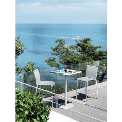 Net stool by Bontempi for indoors and outdoors