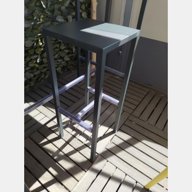 Seaside SE152 stool in Vermobil iron in prompt delivery