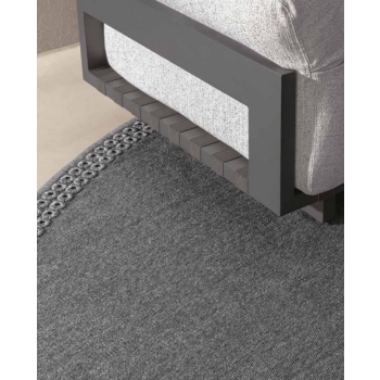 Round square carpet by Talenti for outdoor use in two sizes