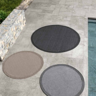 Round square carpet by Talenti for outdoor use in two sizes