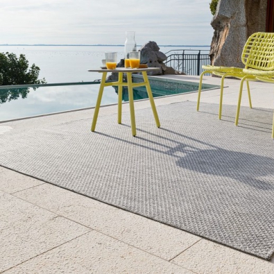 Voyager carpet by Connubia Outdoor
