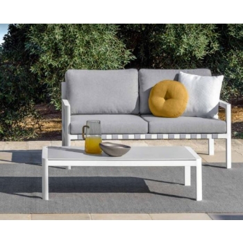 Outdoor coffee table from the Nunù collection by Talenti