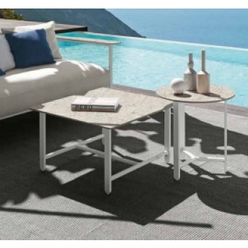 Riviera coffee table by Talenti in three dimensions
