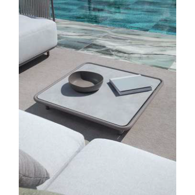 Néa coffee table by Vermobil