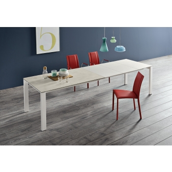 Extensive Apollo 190 Midj table