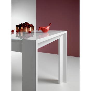 Extendable table in Point House Giove plan with melamine